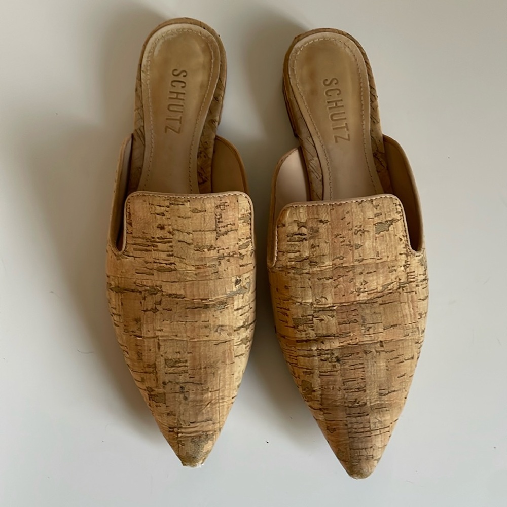 Schutz flat mule in cork size 7